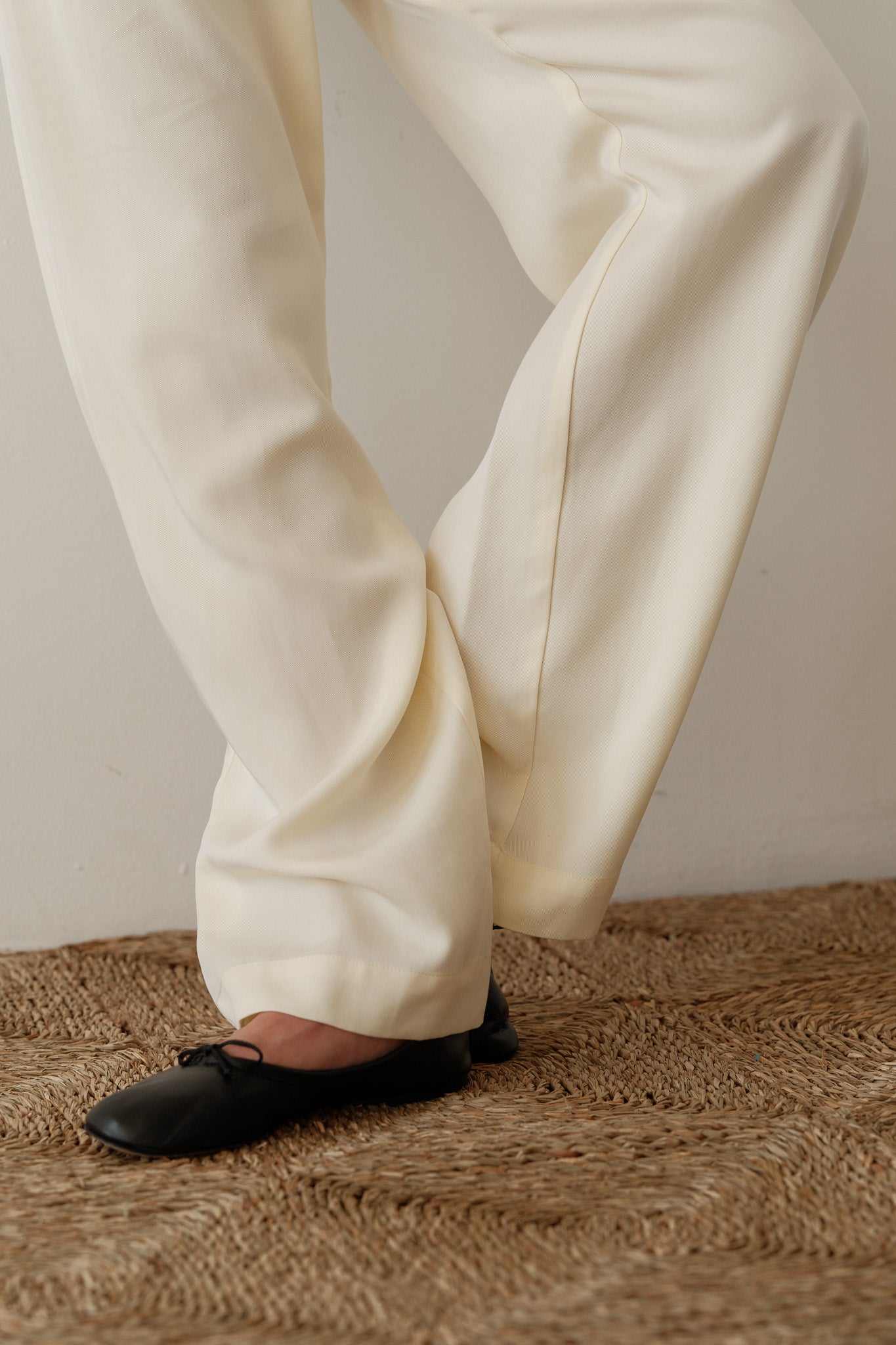 Pleated Wide Leg Trouser — Chalk – La Garçonne