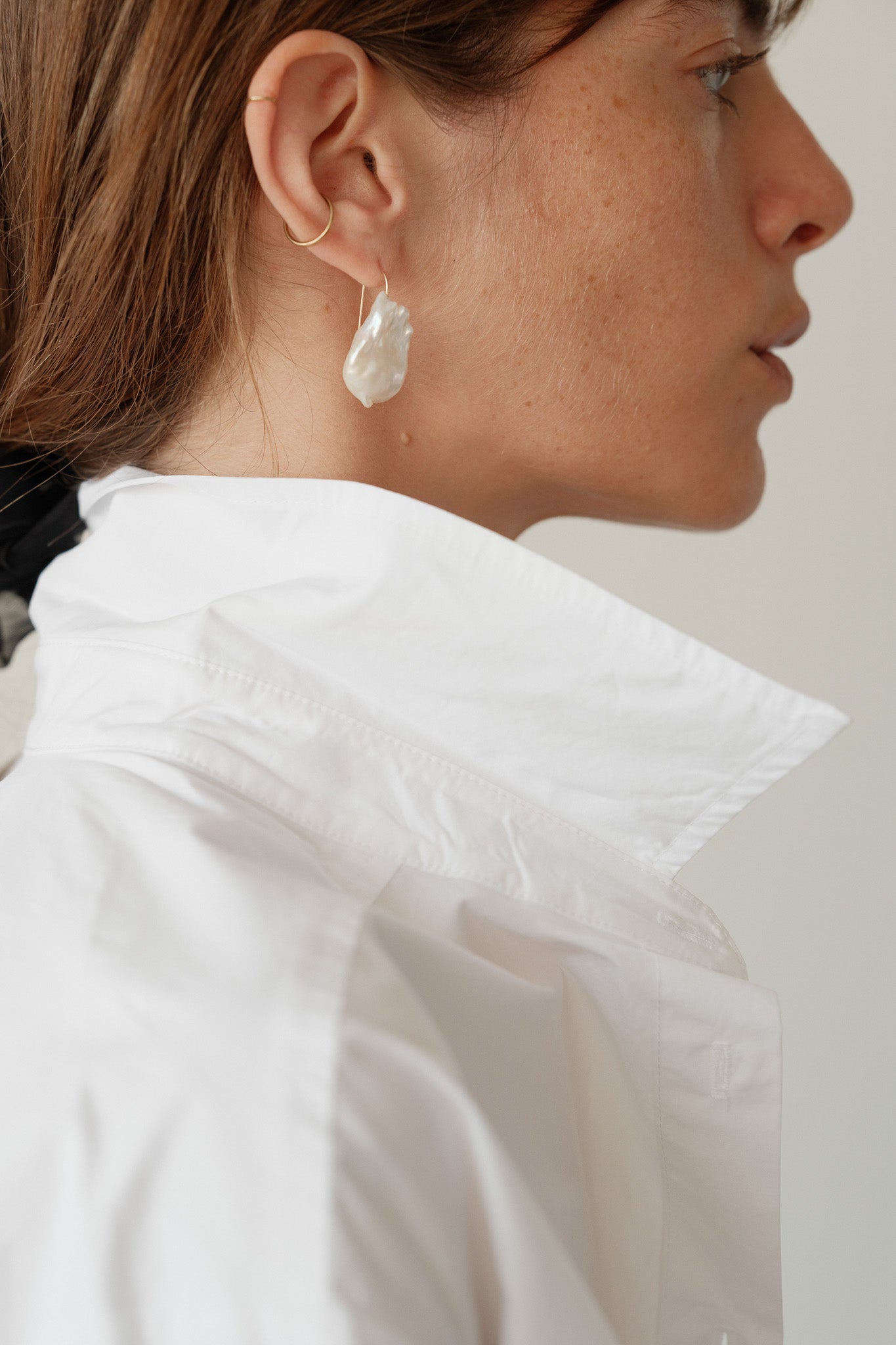 Louis Vuitton V Pearl Earrings