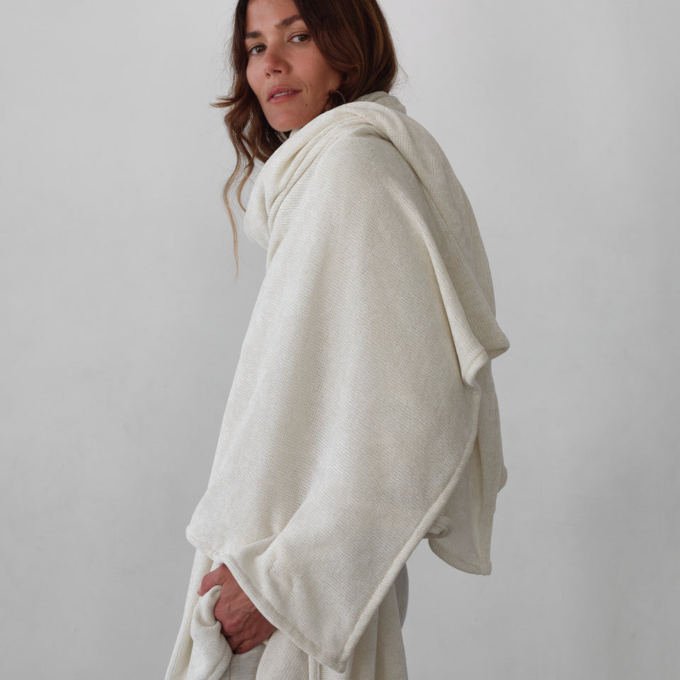 The Chenille Blanket Scarf Creme