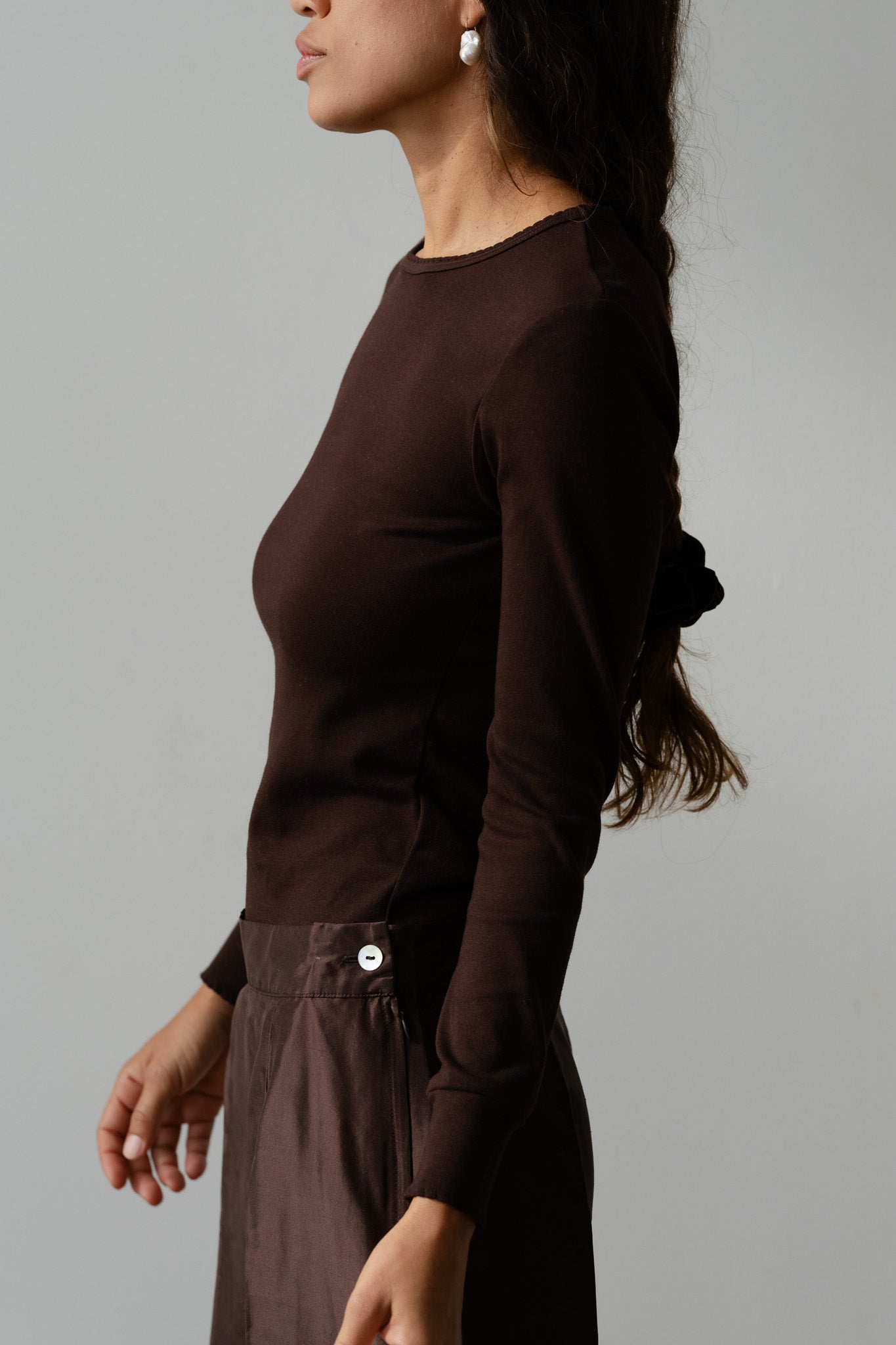 The Baby Rib Scallop Long Sleeve