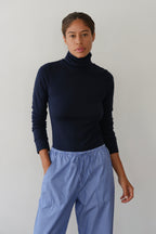 The Baby Rib Turtleneck Navy