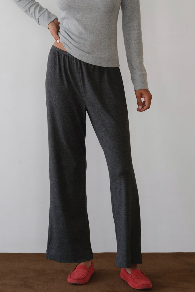 The Baby Rib Scallop Pant