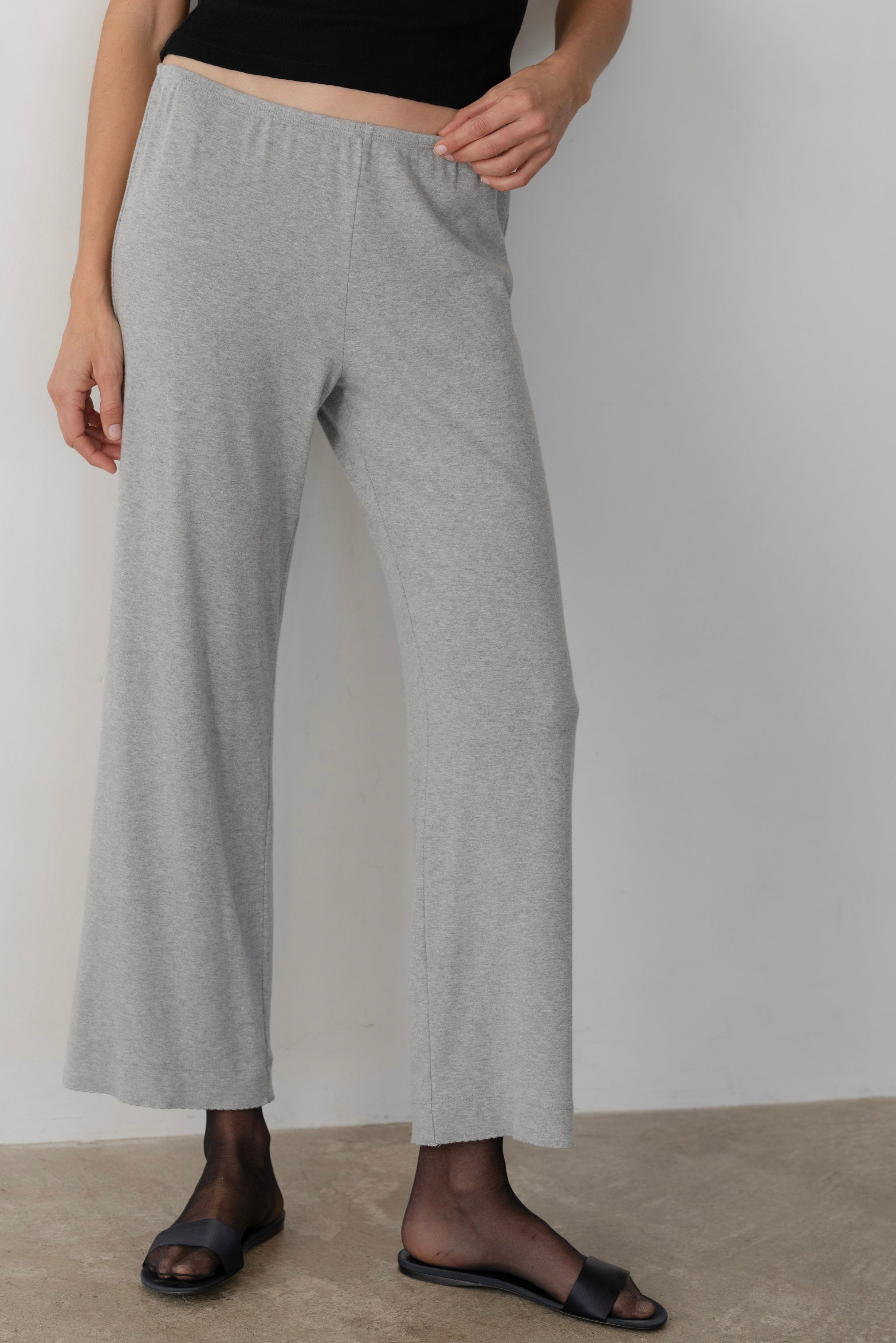 The Baby Rib Scallop Pant