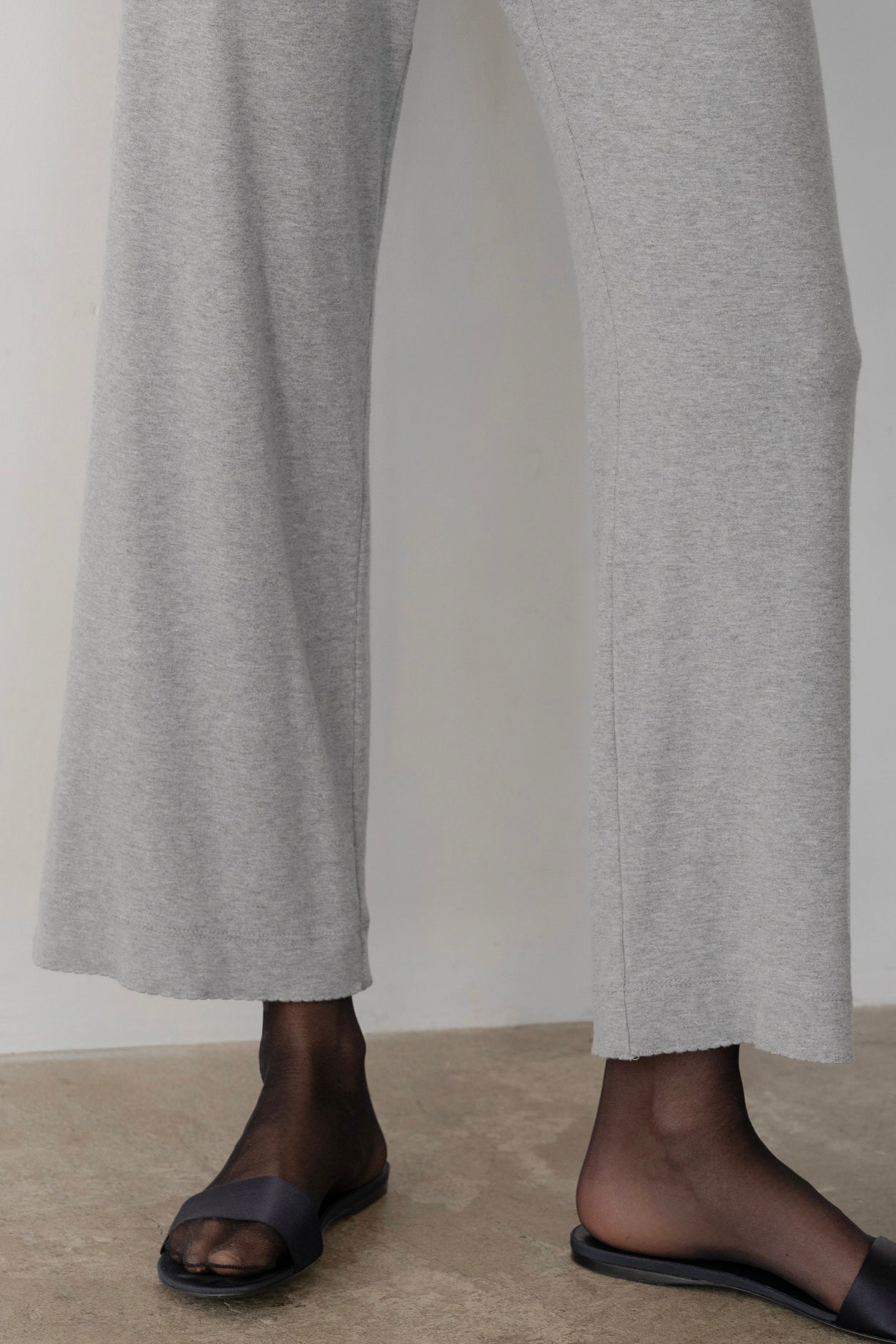 The Baby Rib Scallop Pant