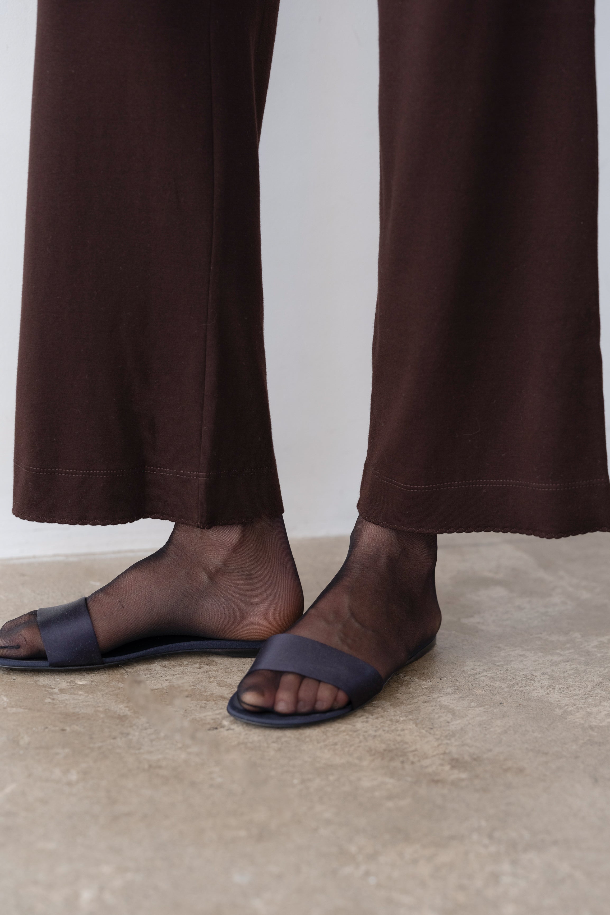 The Baby Rib Scallop Pant