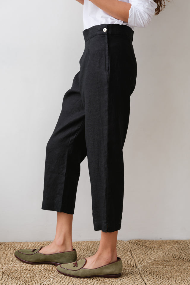 The Linen Capri Pant