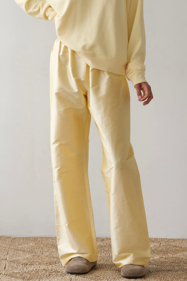 The Taffeta Simple Pant