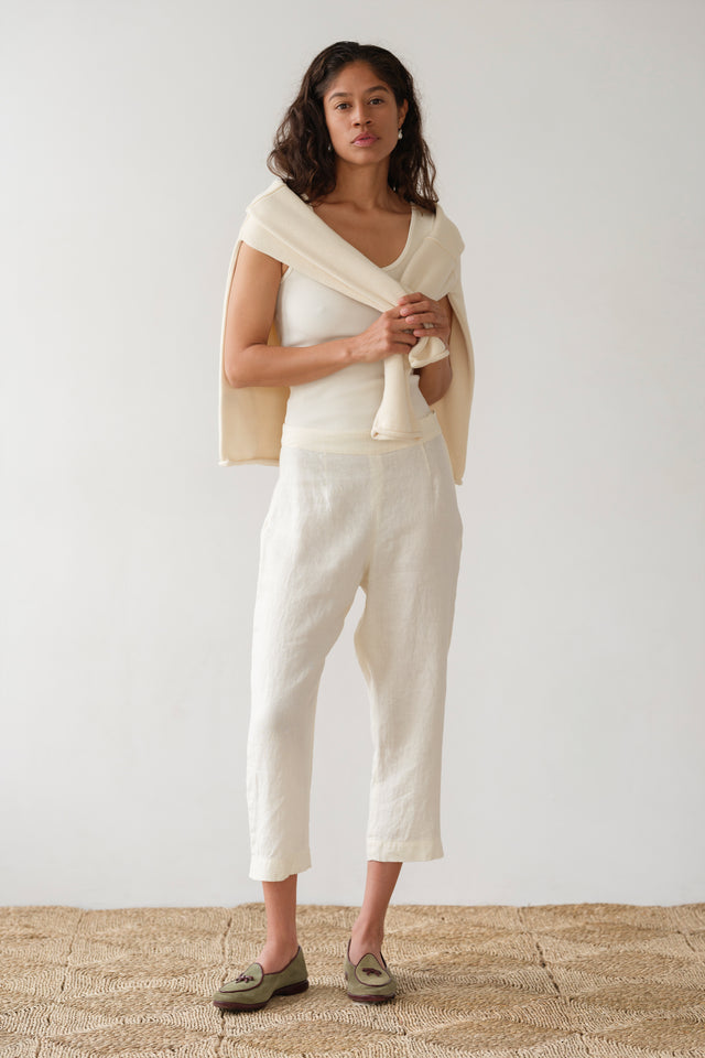 The Linen Capri Pant