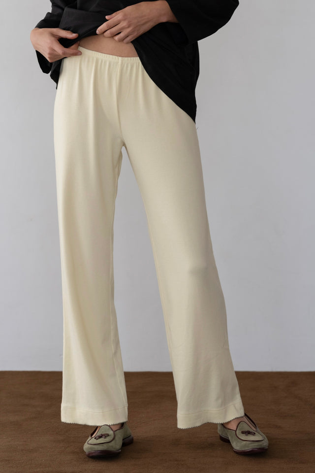 The Baby Rib Scallop Contrast Pant