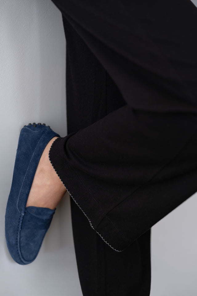 The Baby Rib Scallop Contrast Pant