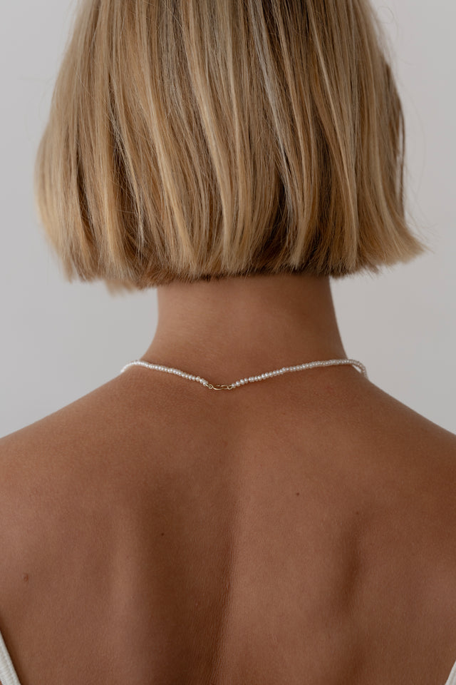 The Small Pearl Necklace