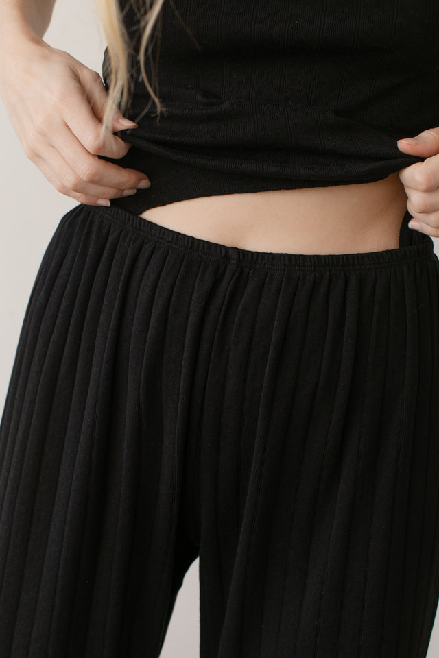 The Pointelle Simple Crop Pant