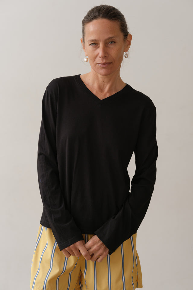 The Jersey V-Neck Long Sleeve