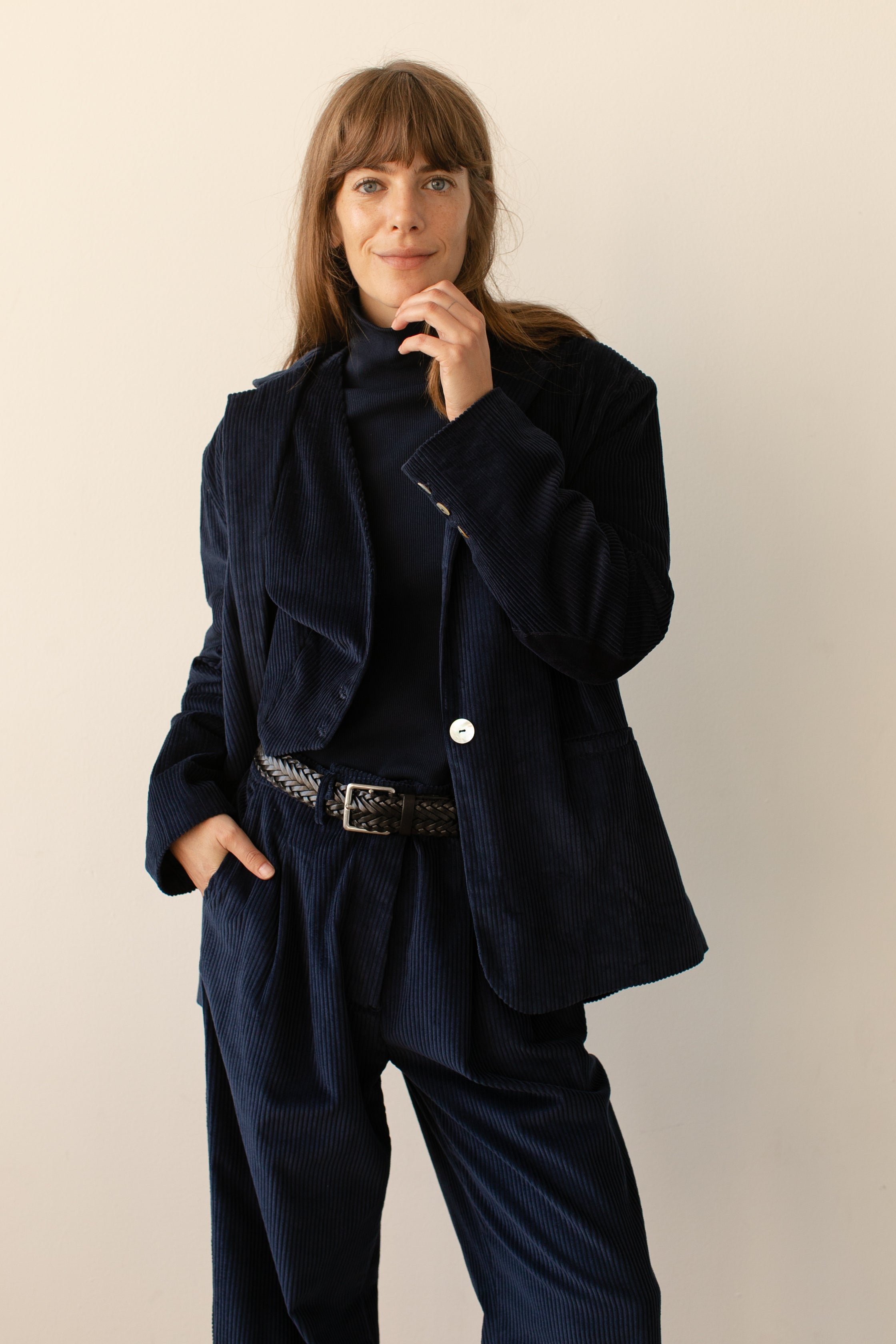 Women's corduroy blazer with elbow clearance patches