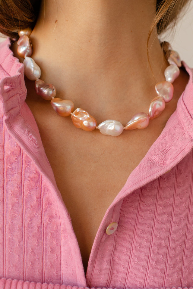 The June Pink Pearl Choker