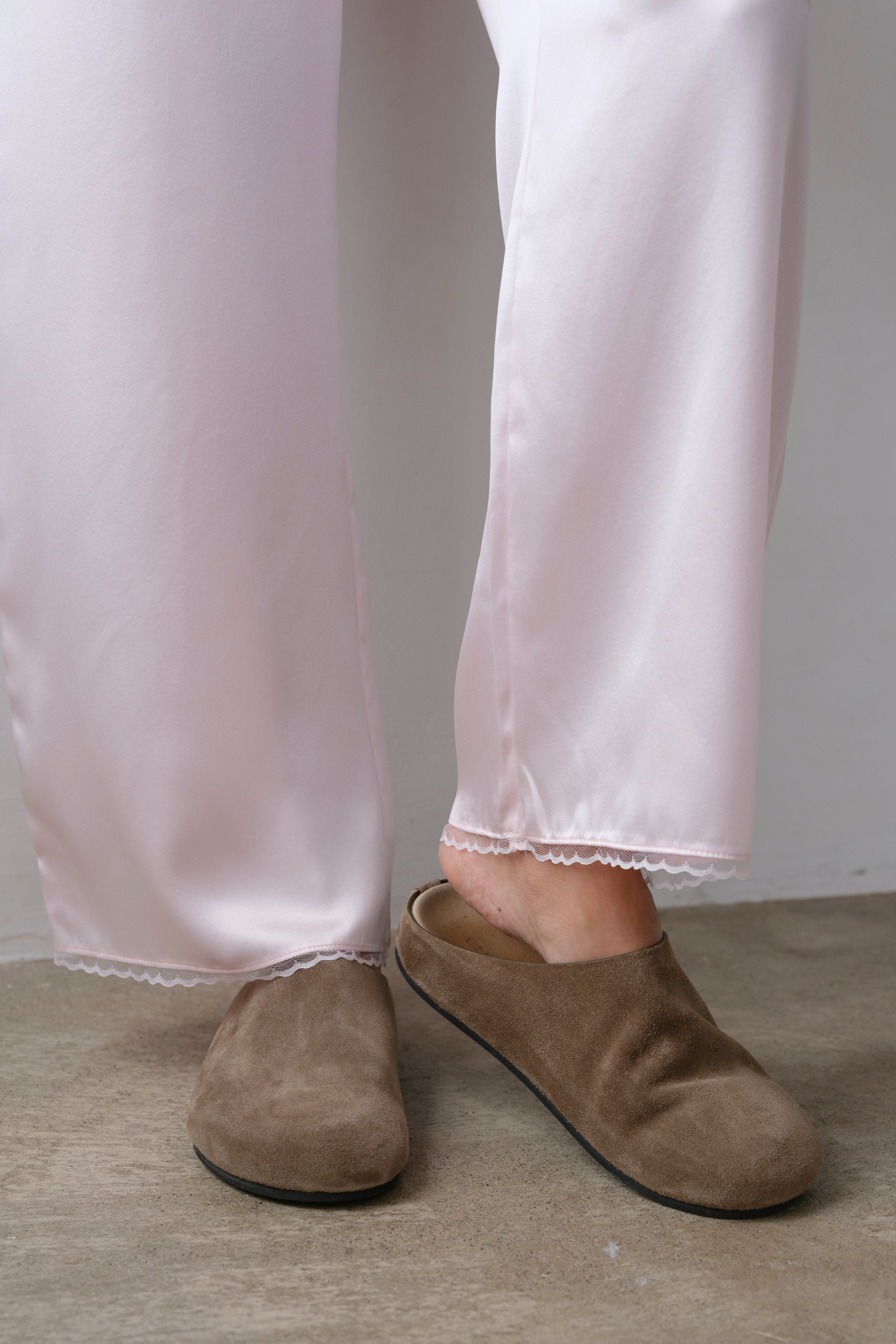 The Silk Lace Simple Pant