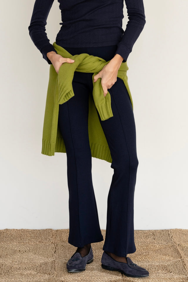 The Tall Rib Kick Flare