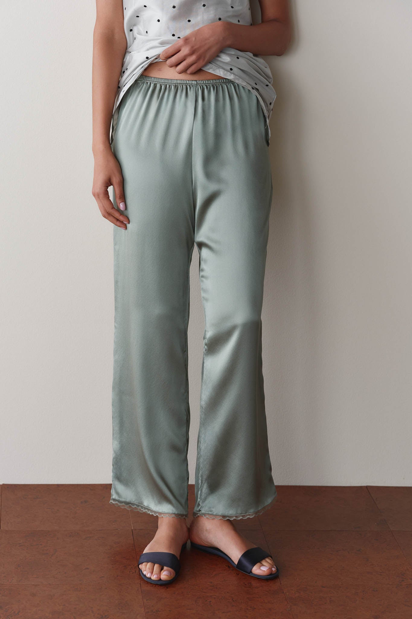 The Silk Lace Simple Pant