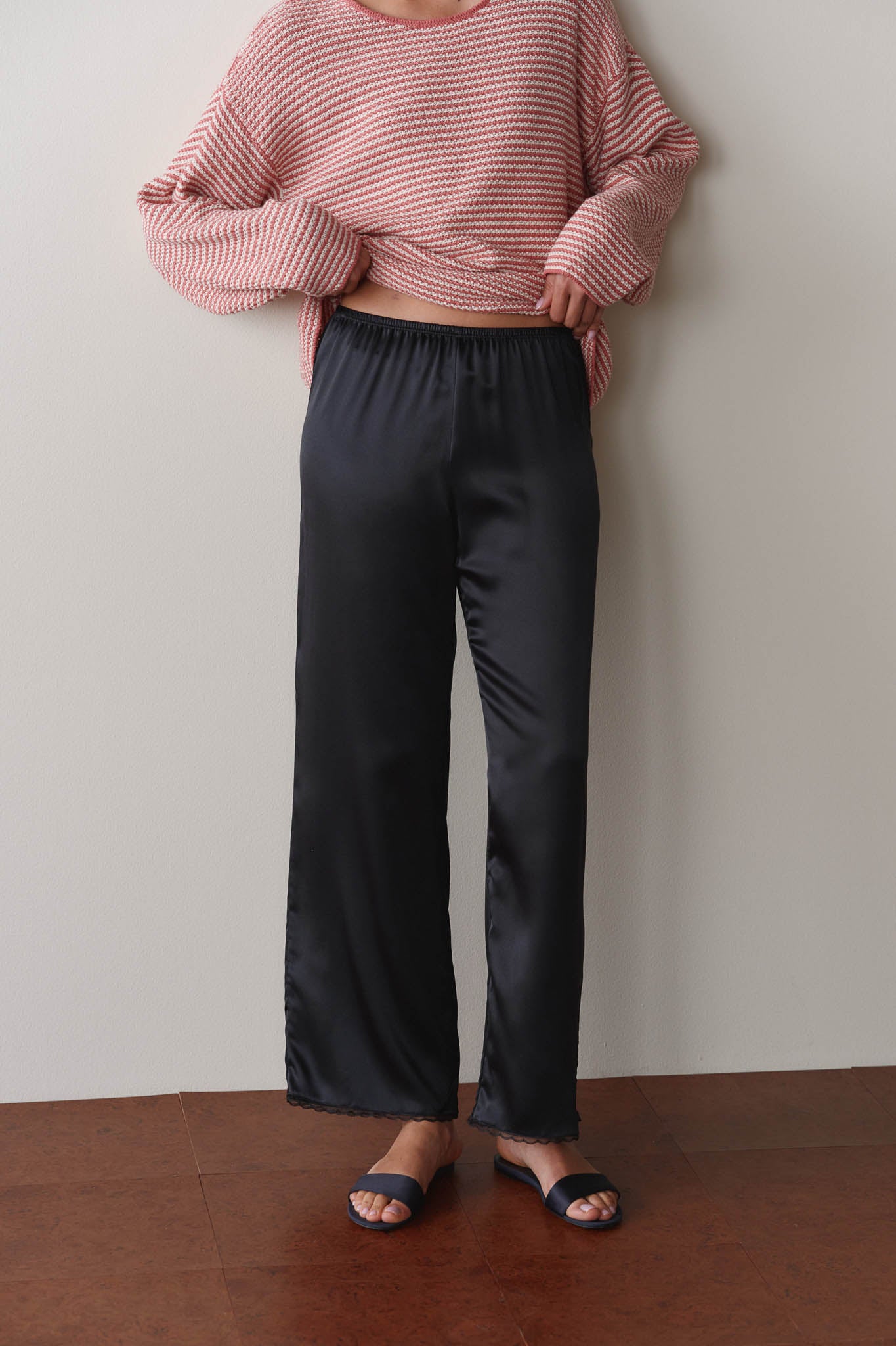 The Silk Lace Simple Pant