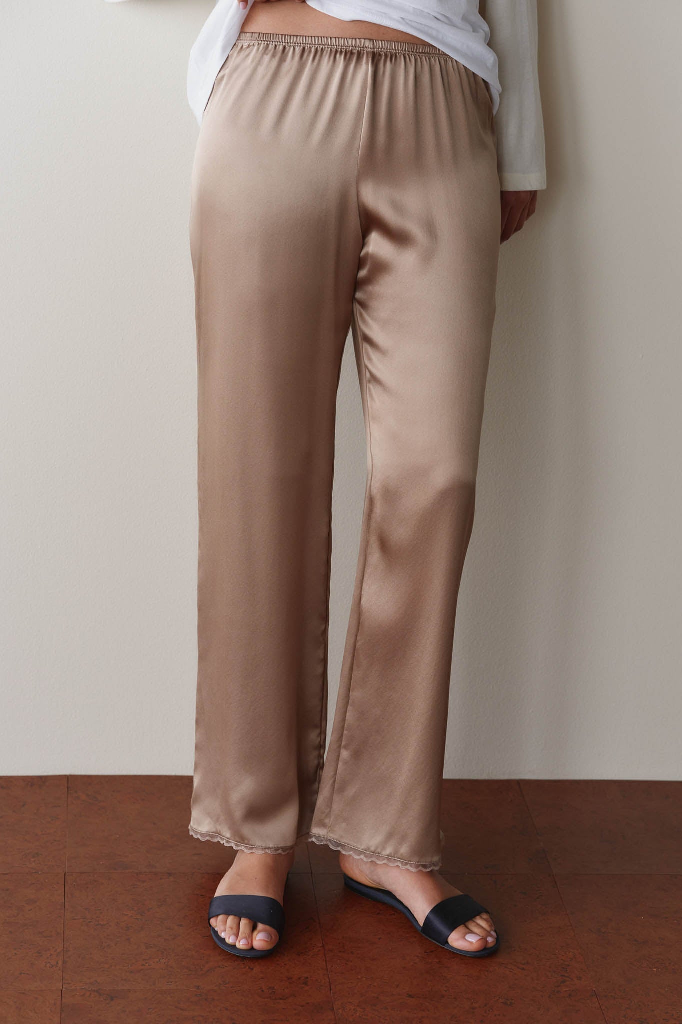 The Silk Lace Simple Pant