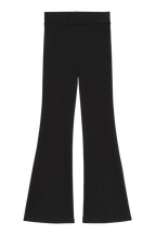 The Tall Rib Kick Flare