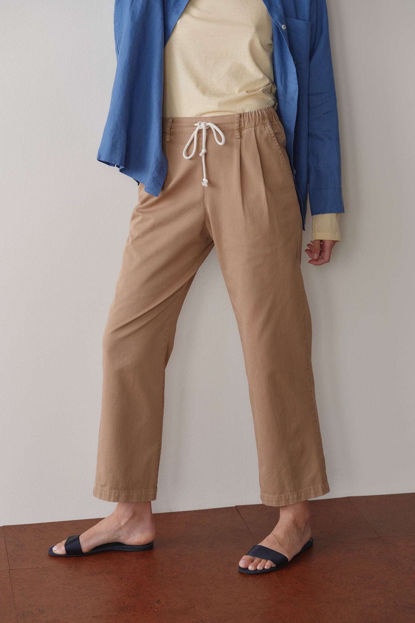 The Chino Drawstring Crop Pant