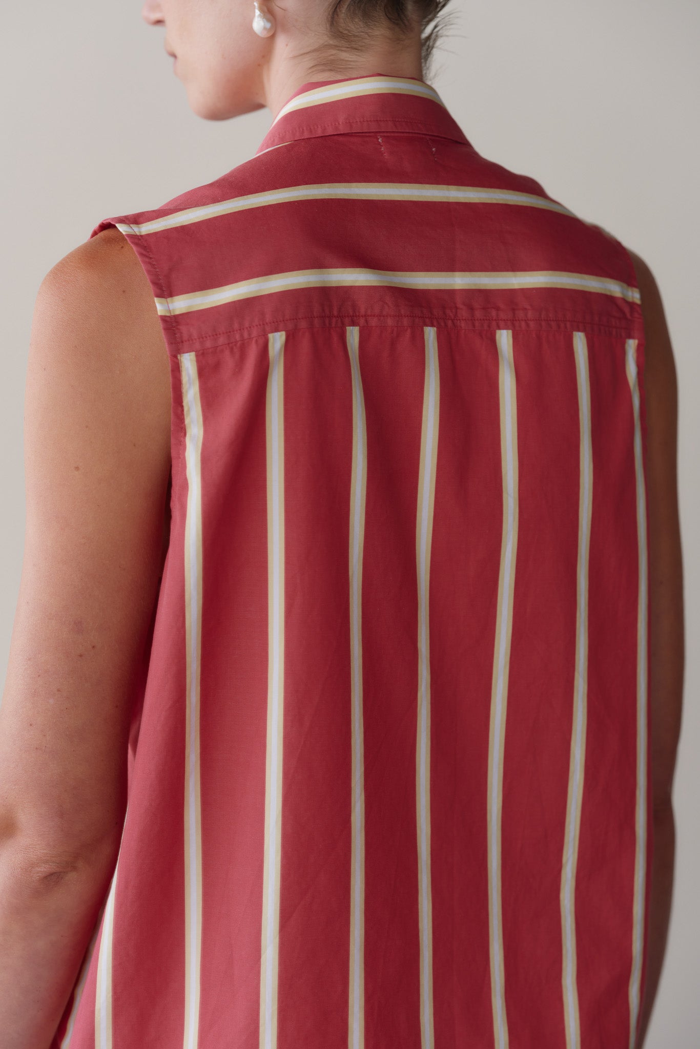 The Pop Sleeveless Shirt