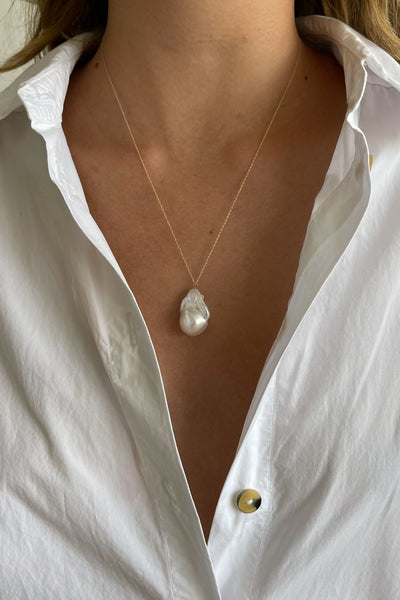 The June 20 White Pearl Necklace