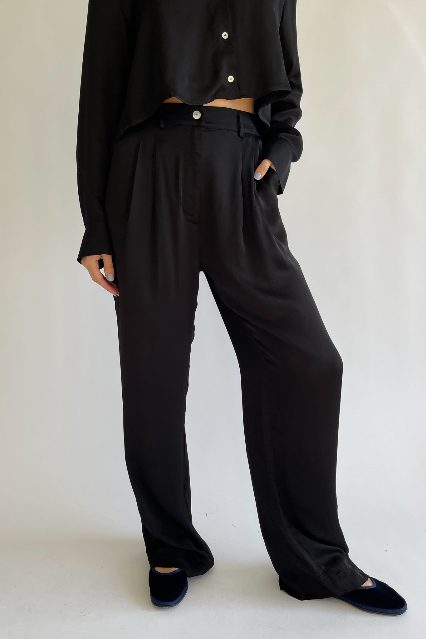 BOBBY | Super Wide Pleated Trousers | Grey | HANSEN Garments